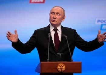 Vladimir Putin takes oath for historic 5th term